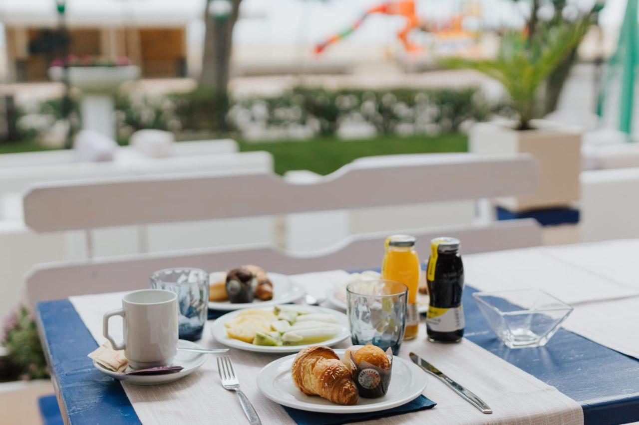 Hotel Villafranca Lignano Sabbiadoro Esterno foto
