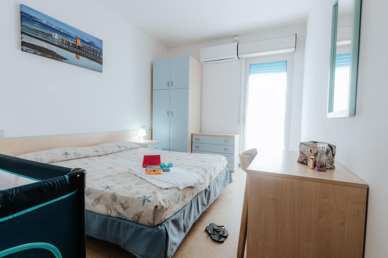 Hotel Villafranca Lignano Sabbiadoro Esterno foto